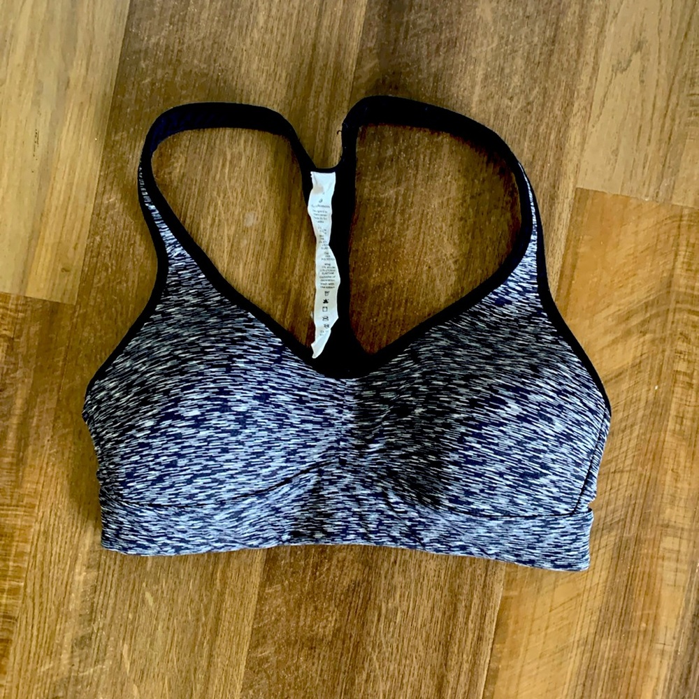 lululemon Women’s Sports Bra size 4